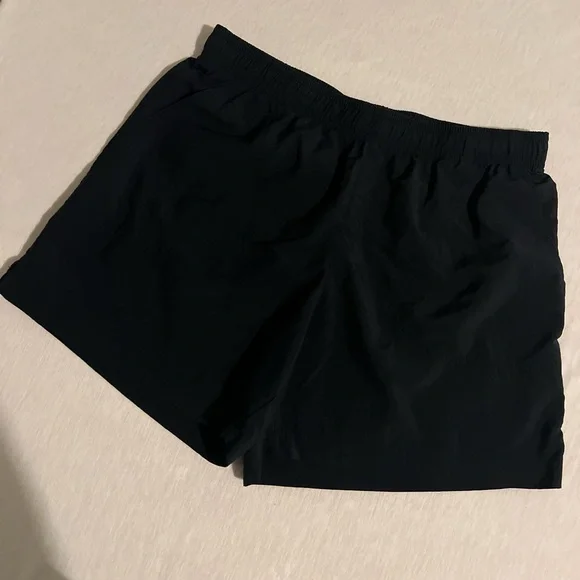 Columbia shorts with pockets - Picture 2 of 3